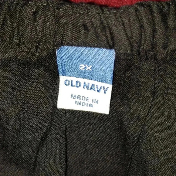 Womens Bundle OLD NAVY and IN' VOLAND Tops and Shorts - Picture 3 of 14